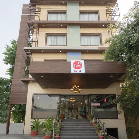 Spree Hotel Agra - Walking Distance To Tajmahal Екстериор снимка