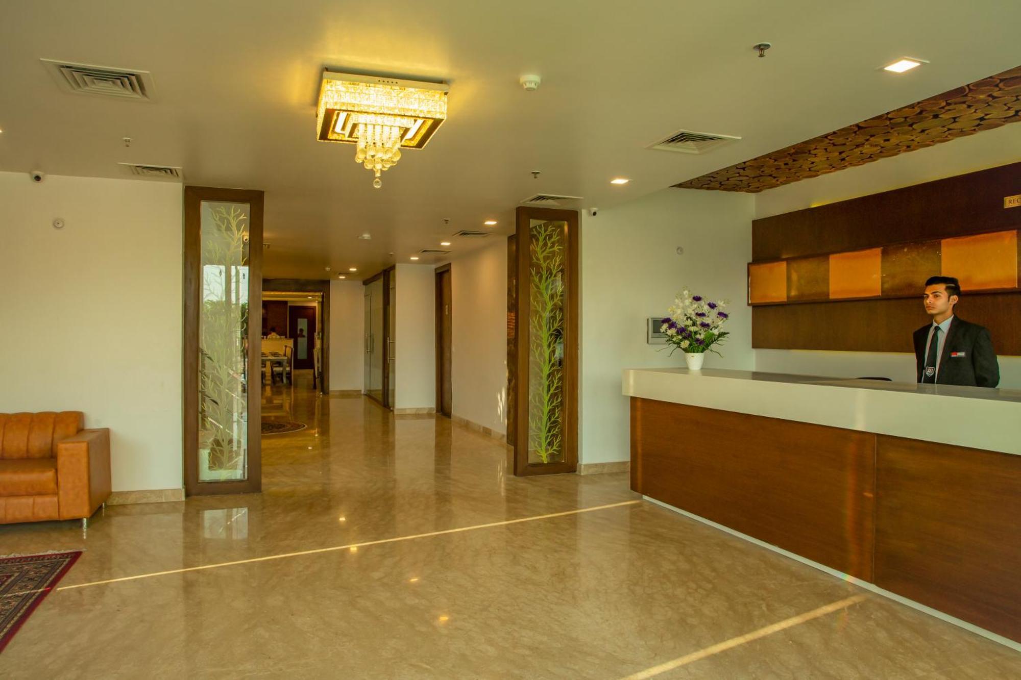 Spree Hotel Agra - Walking Distance To Tajmahal Екстериор снимка