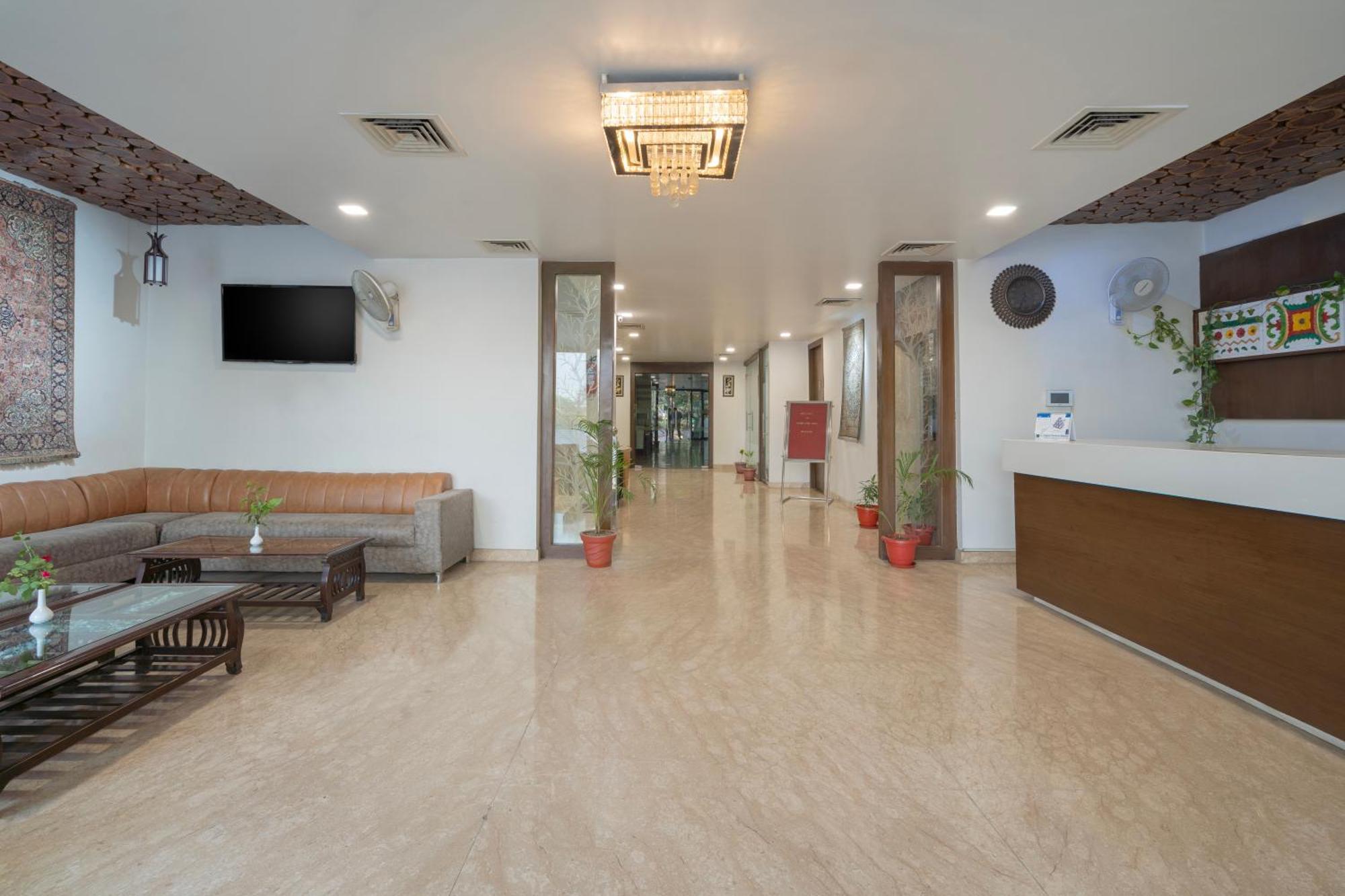 Spree Hotel Agra - Walking Distance To Tajmahal Екстериор снимка