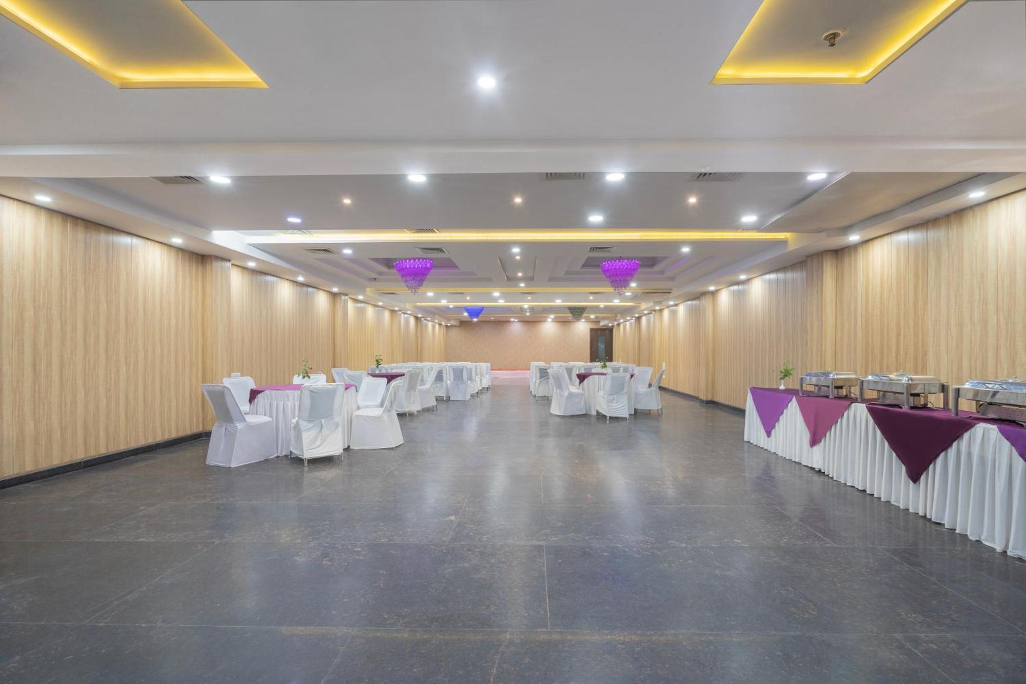Spree Hotel Agra - Walking Distance To Tajmahal Екстериор снимка