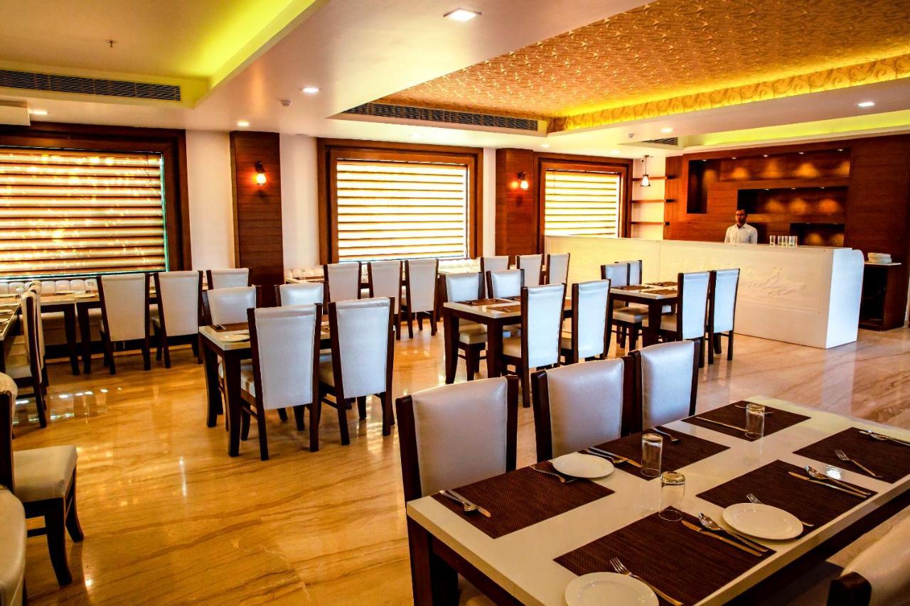 Spree Hotel Agra - Walking Distance To Tajmahal Екстериор снимка